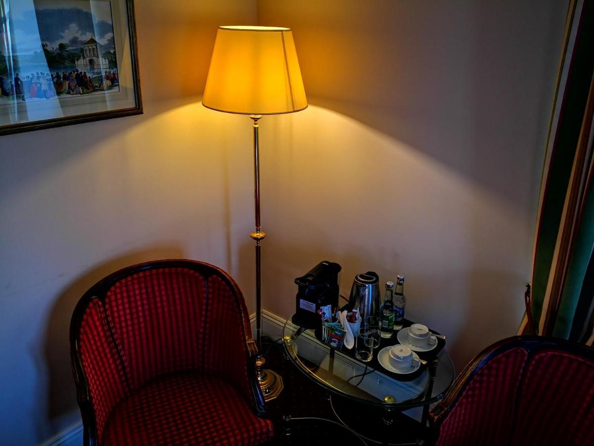 Hotel Dwor Sierakow Extérieur photo