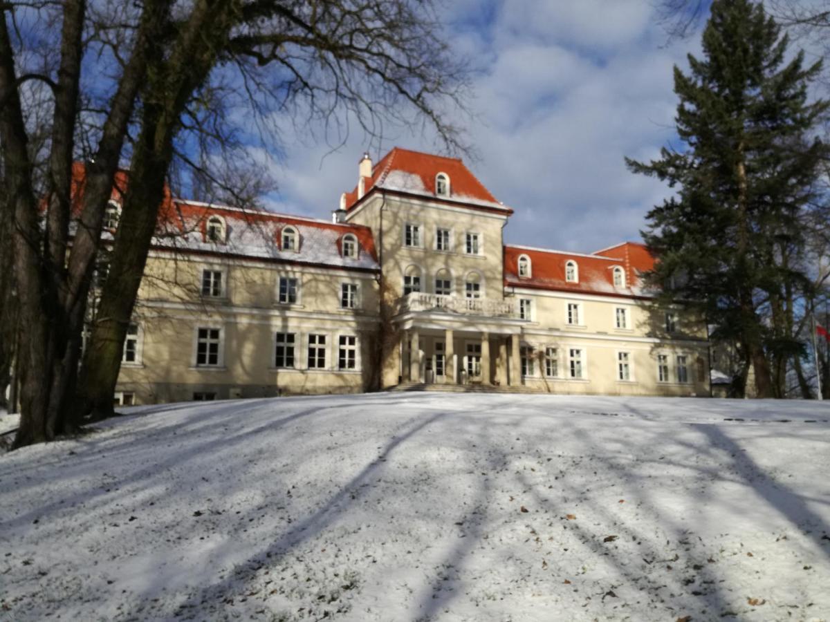 Hotel Dwor Sierakow Extérieur photo